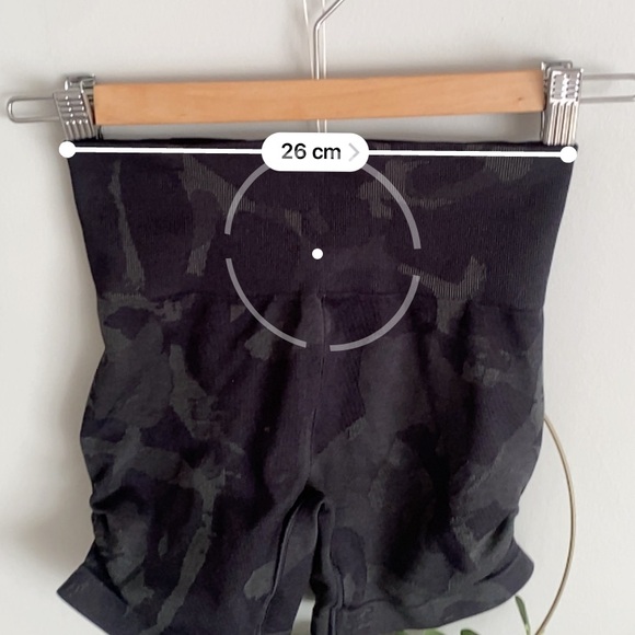 Gymshark seamless camo shorts ladies size XS S workout gym athletic - Picture 6 of 8